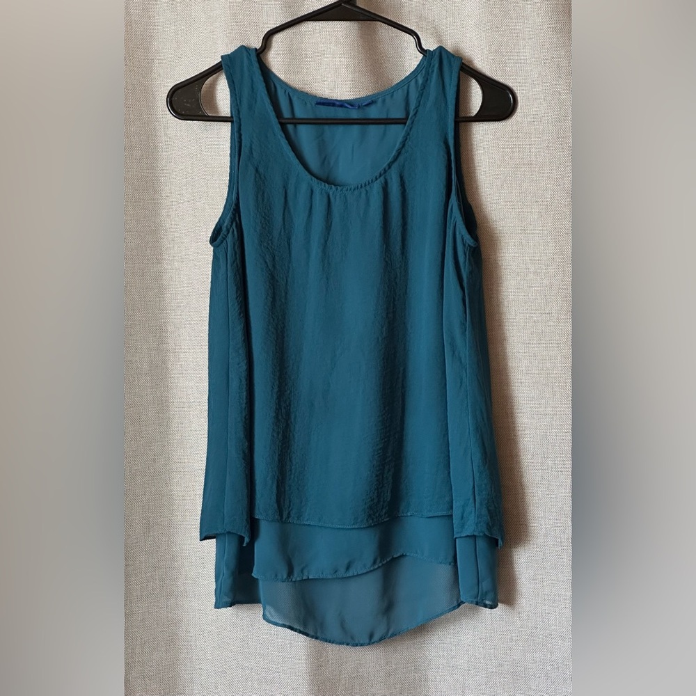 Apt. 9•layered sleeveless scoop neck blouse•small•polyester•teal/peacock•sheer